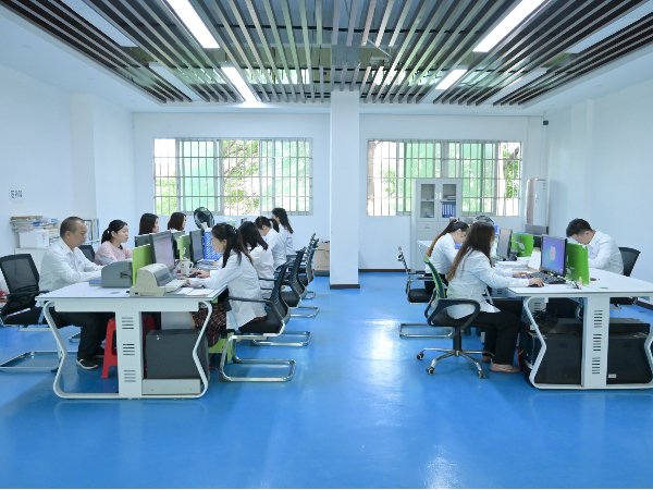 啟英機械-辦公環(huán)境