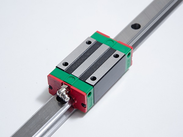 啟英解說直線導軌預壓及使用條件